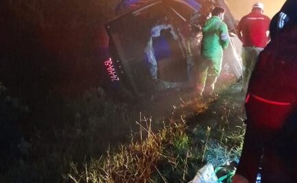 Seis lesionados tras volcadura de autobús en la autopista San Luis Potosí–Ciudad Valles