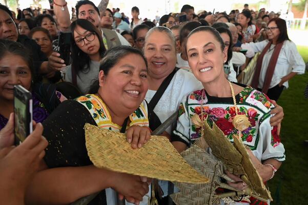 Claudia Sheinbaum recorre Michoacán con programas de bienestar y justicia social