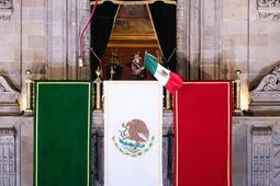 Sheinbaum encabeza el Grito de Independencia en Palacio Nacional