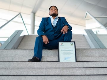 Reconocen en CDMX a músico hñähñu por fortalecer su cultura