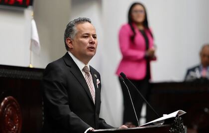 Van por 6 ex funcionarios