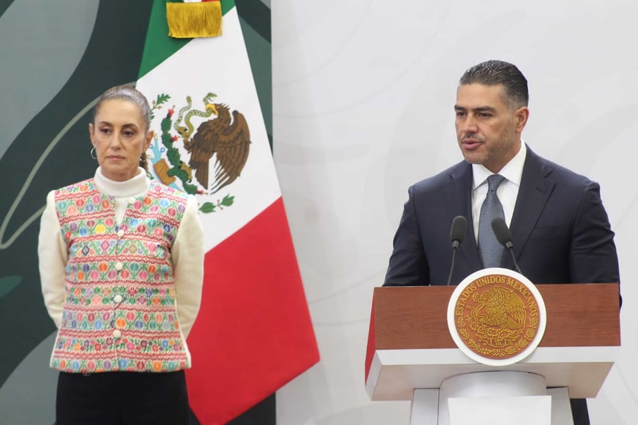 La presidenta Claudia Sheinbaum durante su conferencia matutina desde Palacio Nacional. La acompañan: Omar García Harfuch, secretario de Seguridad y Protección Ciudadana. Foto: Agencia EL UNIVERSAL/RDB.
