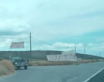 Pobladores de San Salvador bloquean carretera, exigen liberación de sus vecinos