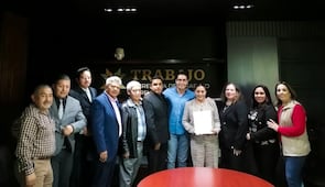 Irma López recibe toma de nota y asume formalmente la dirigencia del Sindicato de Pachuca 