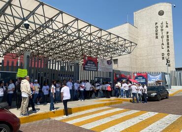 Trabajadores del Poder Judicial protestan contra las reformas de AMLO