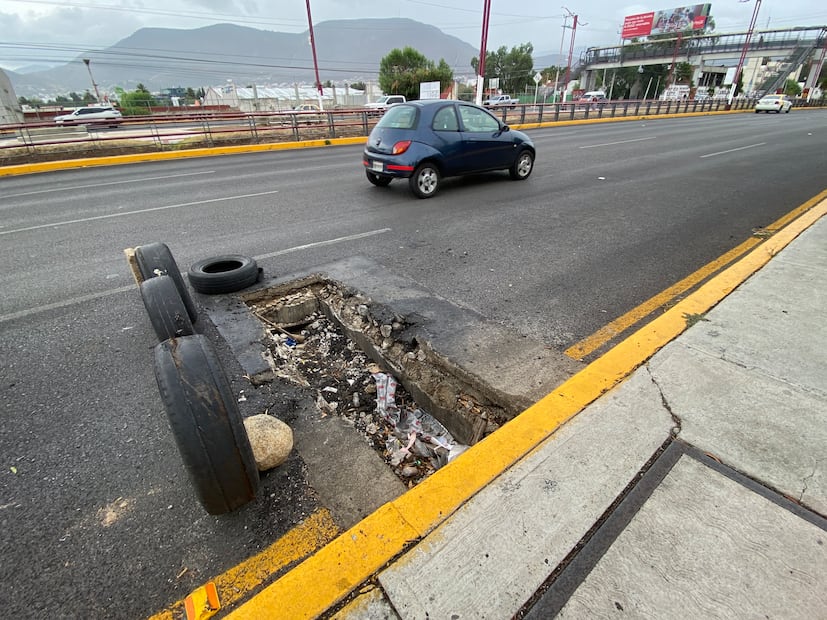 Coladeras sin tapa o con daños, problema latente en Pachuca | Foto: Ricardo Calleja