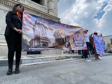 Activistas se suman a la manifestación nacional por el refugio Franciscano en CDMX