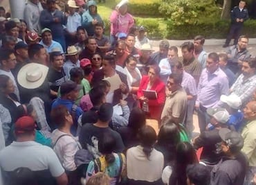 Vecinos de San Salvador toman alcaldía para exigir recursos para obras