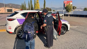 Localizan a hombre desorientado en la Actopan–Pachuca y logran reunirlo con su familia