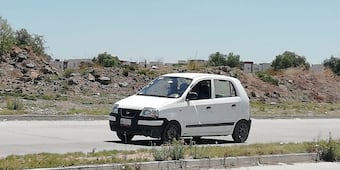 Denuncian robo constante de coladeras en fraccionamientos de Tizayuca