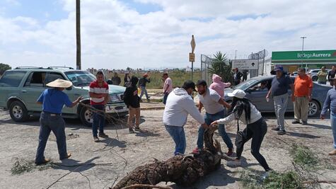 Vecinos de San Luis II exigen rehabilitación vial y denuncian agresiones durante bloqueo