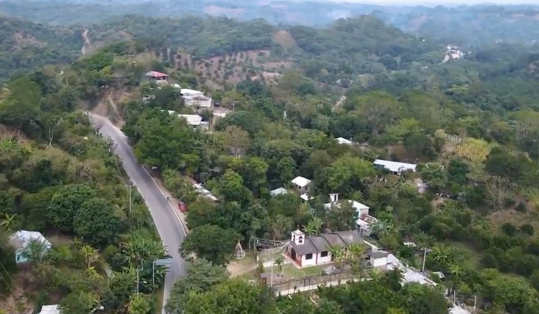 Arranca modernización de la carretera Tamazunchale–Huejutla; obra reducirá 65 minutos de trayecto | Catura de video