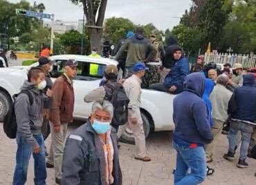 Detienen a 120 personas tras intento violento de toma en la planta Cruz Azul de Tula