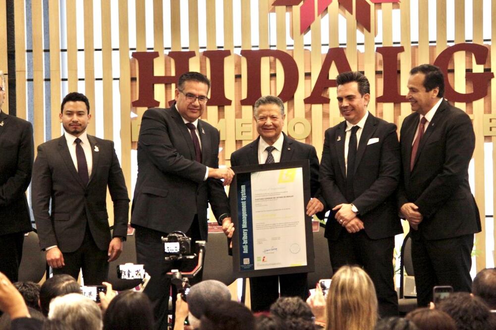 La certificación antisoborno la entregó la agencia Staregister | Foto: Luis soriano