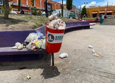 Basura de locatarios deja olor fétido en inmediaciones de Mercado Primero de Mayo