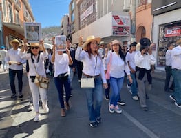 Protesta en Pachuca por asesinato de Carlos Manzo, presidente municipal de Uruapan