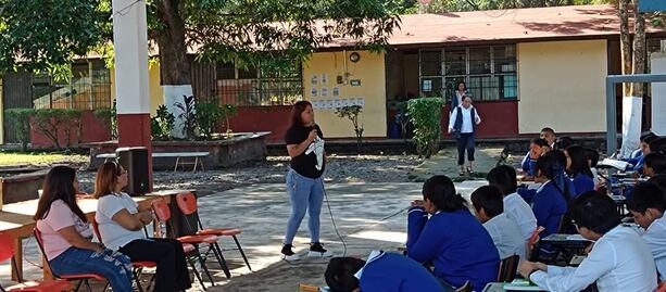 Huejutla impulsa talleres contra adicciones en escuelas