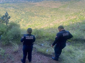 Hallan cadáver de una joven en barranca de Tecozautla; investigan si se trata de una adolescente desaparecida