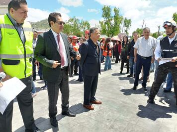 En Santa Ana Ahuehuepan impiden paso de GN y Policía estatal