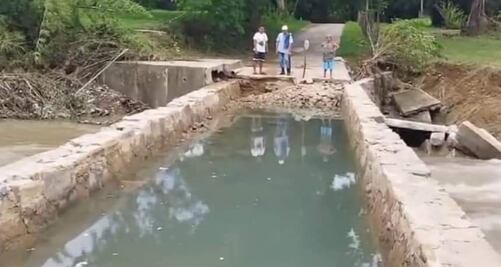 Cae puente por tercera ocasión en Rancho Viejo, Huejutla; deja incomunicadas a 11 comunidades