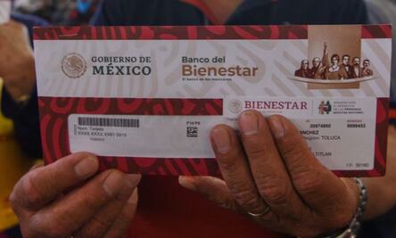 ¿Cuándo realizarán la entrega de tarjetas de apoyos sociales en la Sierra y la Huasteca de Hidalgo?