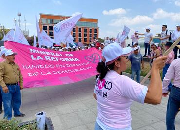 Poca asistencia en Pachuca en concentración de Marea Rosa