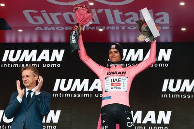 El mexicano Isaac del Toro gana la etapa 17; refuerza su liderato en el Giro de Italia 