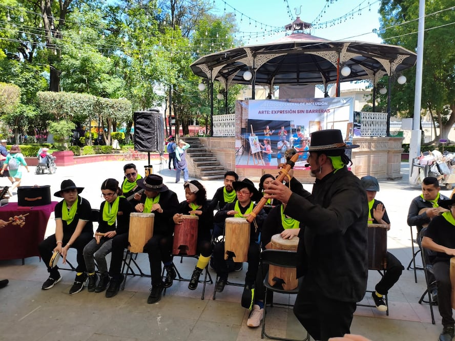 El Ensamble CEM PAQUI se conformó en septiembre de 2025 y actualmente integra a 16 personas con discapacidad que participan en actividades musicales inclusivas.