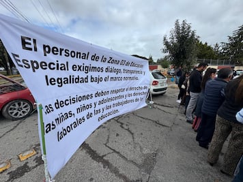 Protestan docentes de Educación Especial contra reestructuración de la Zona Escolar 03