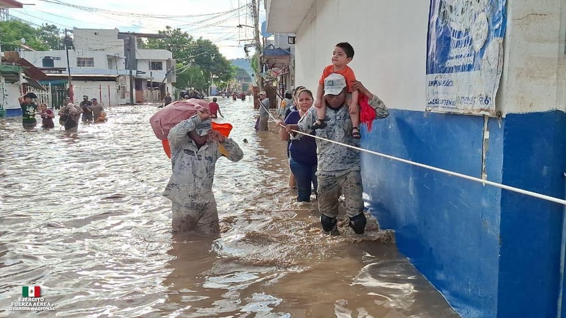 El ejercito se encuentra realizando tareas de ayuda a la población I Foto: Especial
