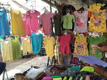 Decomisan pirotecnia que se ofrecía en tianguis de Huejutla