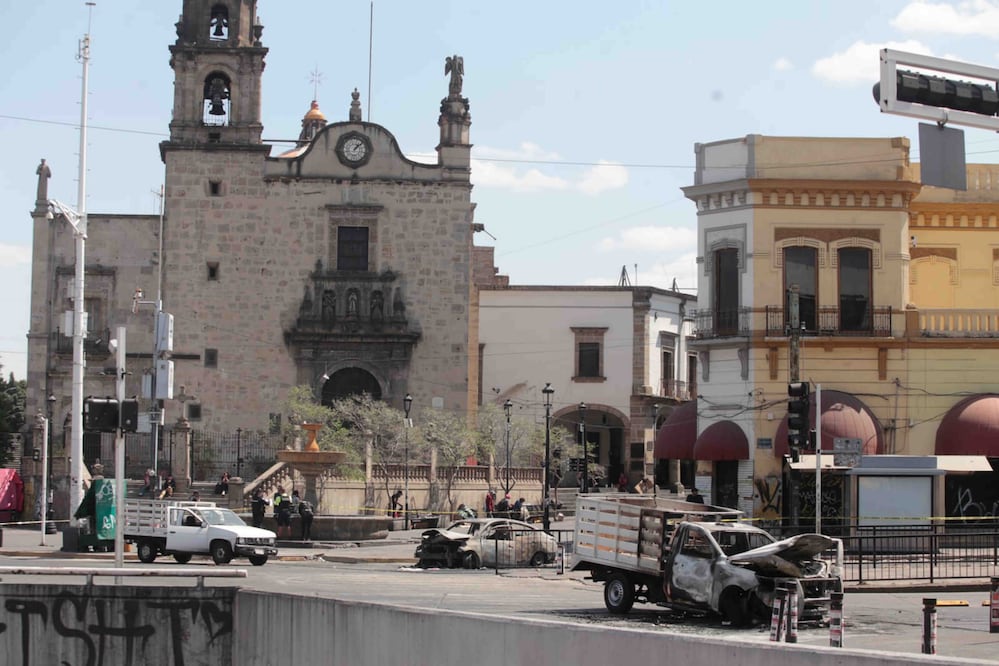 Bloqueos en distintas zonas de Guadalajara, Jalisco, tras la detención y fallecimiento del narcotraficante Nemesio Oseguera Cervantes "El Mencho" durante esta mañana en Tapalpa, Jalisco. Foto: Agencia EL UNIVERSAL/Miguel García García/ARMM