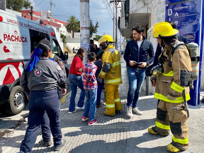 Explosión en funeraria de Pachuca deja 16 personas atendidas | Foto: Luis Soriano
