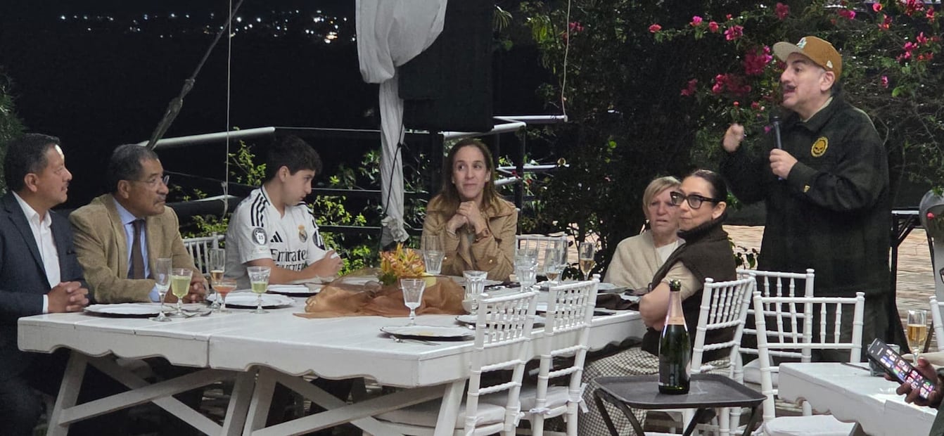 Alumnos de quinto cuatrimestre de la UTVM unidad Tezontepec de Aldama realizaron su Proyecto Integrador como homenaje al maestro Byron Gálvez. I Foto: Cortesía