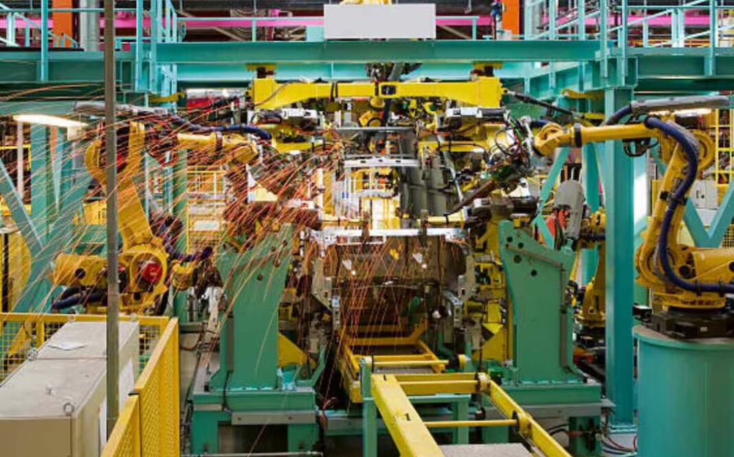 El déficit de trabajadores en la industria maquiladora de exportación alcanzó solo en la zona de baja California alrededor de 10 mil empleados. Foto: iStock