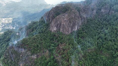 Incendio de Tenango de Doria ya solo con puntos humeantes