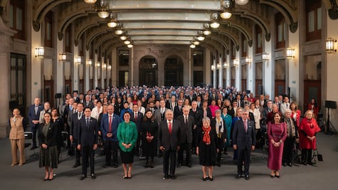 AMLO pide a embajadores y cónsules destacar logros del país