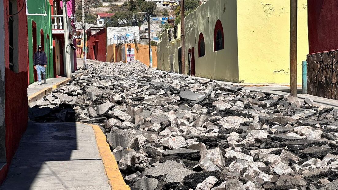 Por obras de reparación vecinos de El Arbolito se quedan sin agua | Foto: Arturo Torres