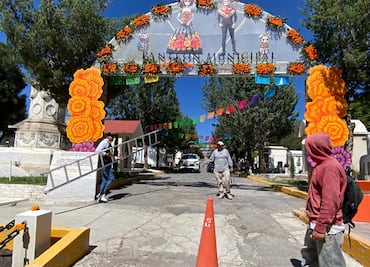 Pachuca alista operativo por Día de Muertos; esperan más de 25 mil visitantes en el panteón municipal