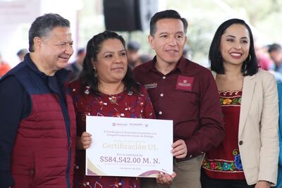 Julio Menchaca entrega obra de infraestructura escolar en Tizayuca