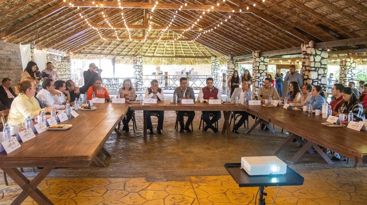 Asociación de Alcaldes del Estado de Hidalgo I Foto: @LaloMedecigoMR