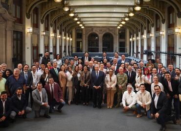 Menchaca va a reunión en Palacio Nacional