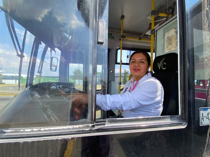 Gladys lleva casi 10 años como conductora en el transporte masivo I Foto: Luis Soriano