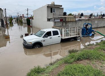 Narran vecinos pesadilla por inundaciones en Los Tuzos