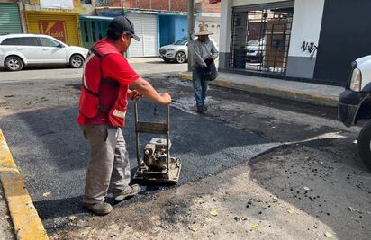 Continúa programa de bacheo en vialidades afectadas por las lluvias