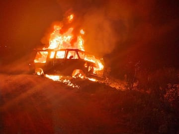 Arde camioneta en la carretera Pachuca-Actopan