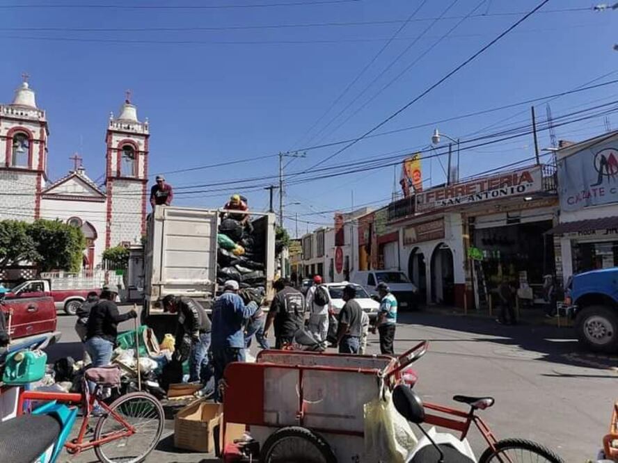 A mediados de septiembre, también fue bloqueada la entrada al relleno; luego de algunos días fue liberado.
