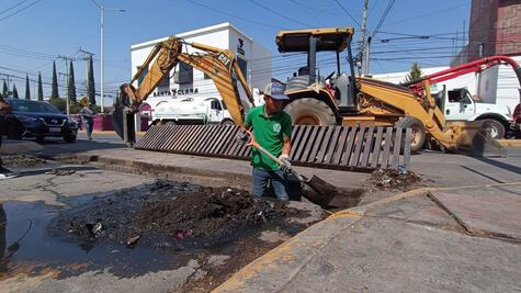 Realizan limpieza de alcantarillas en Tizayuca para prevenir inundaciones
