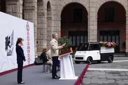 Presentan Olinia Carga, minivehículo eléctrico mexicano que costará alrededor de 150 mil pesos