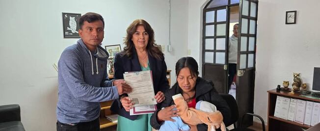 DIF Hidalgo brinda atención integral a matrimonio veracruzano damnificado; vivieron el alumbramiento de su hijo
